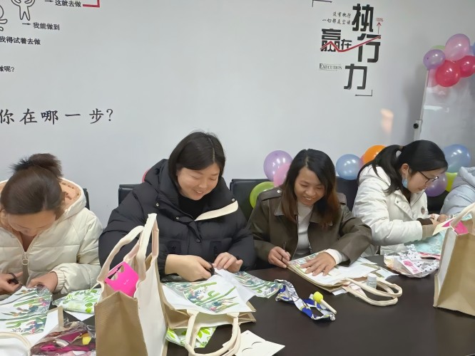 青春绽放，，，致敬她实力_公司新闻_新 闻_云顶国际yd888